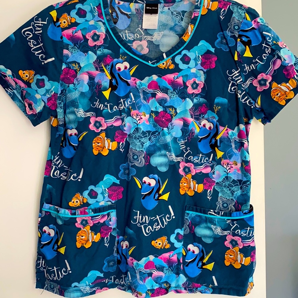 Disney: Finding Nemo scrub top
